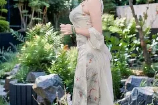 热搜第一的退货关晓彤妈妈退回百万名表鹿晗关晓彤八年情断