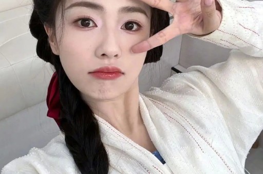 知名网红人设彻底崩塌！打着爱国旗号捞金豪掷六百万悄悄移民