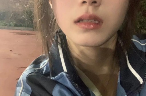 母亲节当天娱乐圈爆三件大事：黄一鸣被闺蜜背刺锋芝恋被传复合小玥儿点赞后爸引发热议
