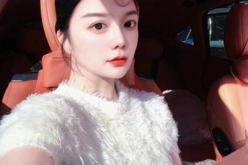 网红卖YW袜子一年赚116万本人出面澄清直男卖腐这么有市场！