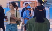 曝网红“猴哥”新恋情！与女伴当街暧昧女方颜值碾压前妻
